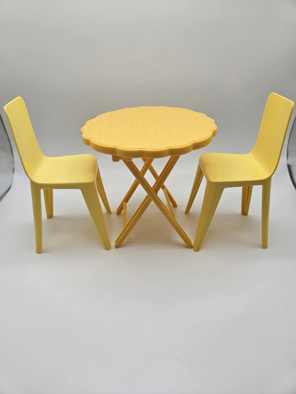 VINTAGE Barbie Yellow Folding Table and Chair Set Dollhouse Furniture Kitchen